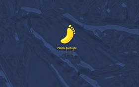 Plastic Fantastic - Foot